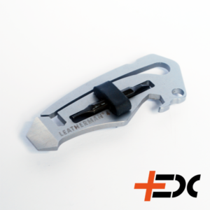 Leatherman keychain tool #4 Small keychain tool, from Leatherman. The company known for great quality and multitools. This little tool is a good to have in some situations! Screwdriver/ Phillips screwdriver Prybar Bottle opener Box cutter Clip